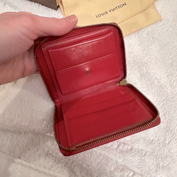 Authentic Louis Vuitton Vernis Zippy Coin Purse, red - Picture 12 of 13